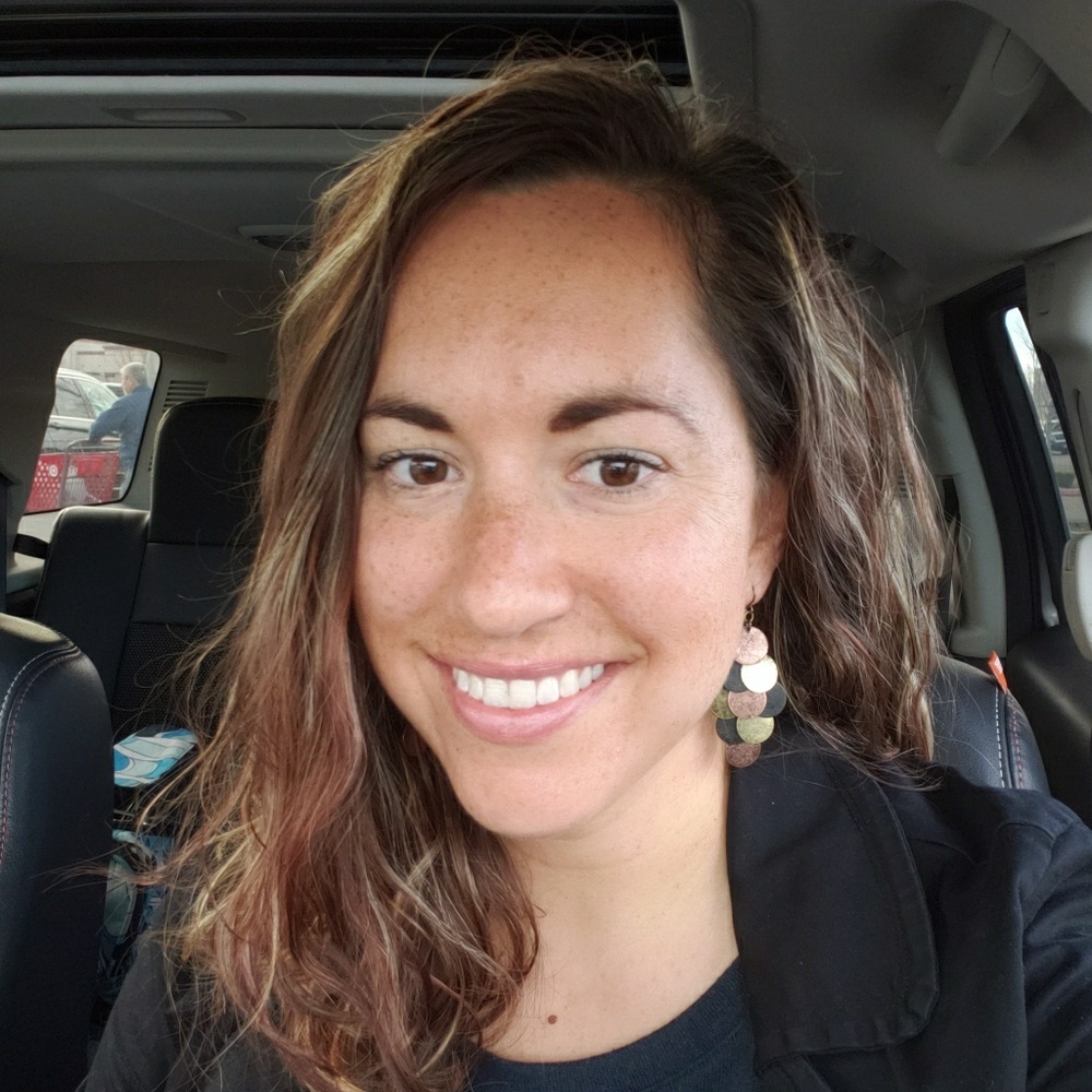Meet your Posher, Elise